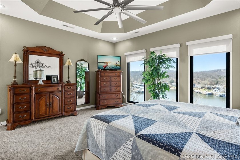 Discover this immaculate 2nd-tier ranch in Linn Creek, boasting - photo 28