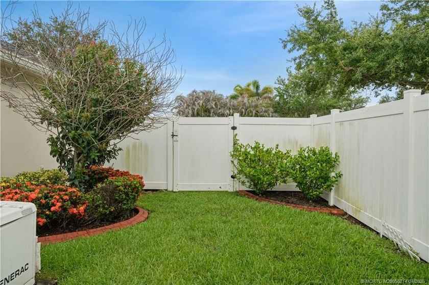 Perfectly positioned on a fenced corner lot in desirable Bedford - photo 31