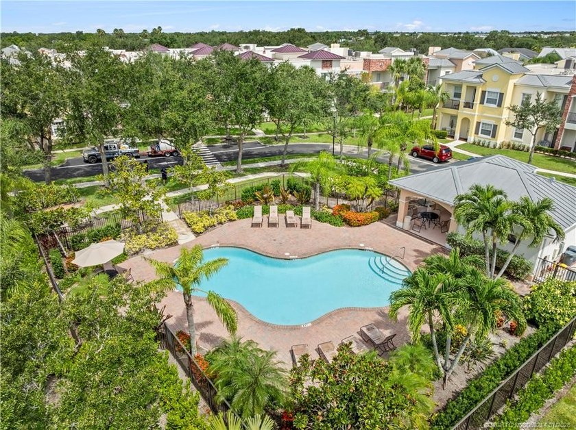 Perfectly positioned on a fenced corner lot in desirable Bedford - photo 43