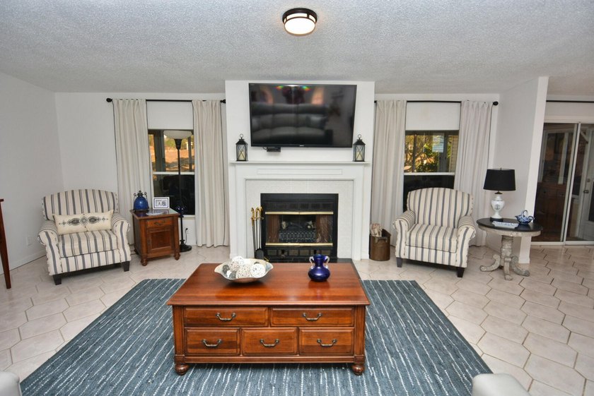 LAND OWNED! Spectacular 3-bedroom, 2-bath home with sweeping - photo 6