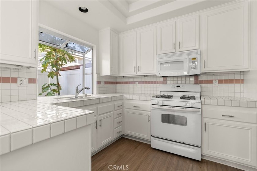 Stunning Coastal Living with Scenic Golf Course Views Welcome to - photo 13