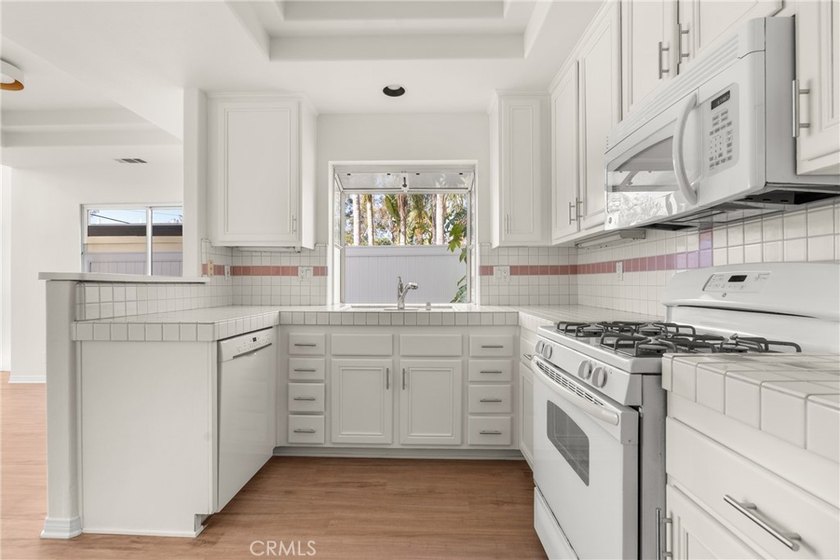 Stunning Coastal Living with Scenic Golf Course Views Welcome to - photo 14