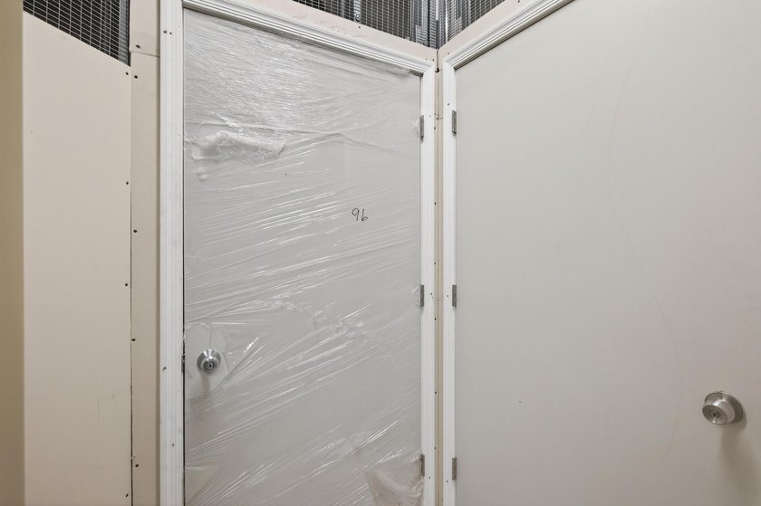 This is the one you've been waiting for! This rare corner unit - photo 23