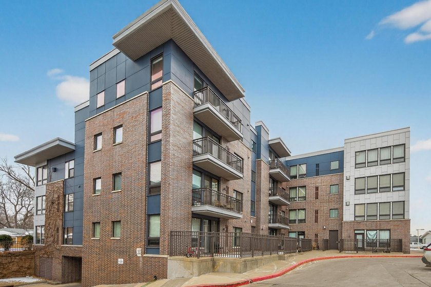This is the one you've been waiting for! This rare corner unit - photo 25
