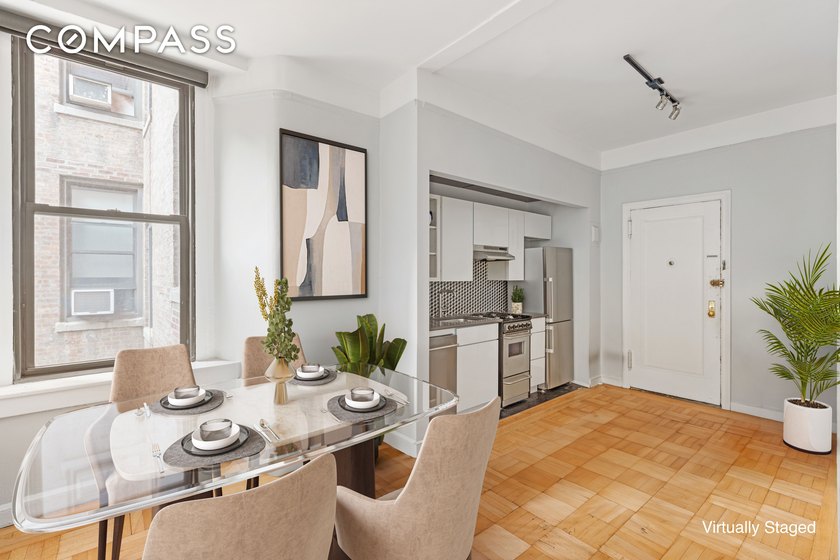 Welcome to apartment 3A at the renowned Amherst-Courtlandt. This - photo 5
