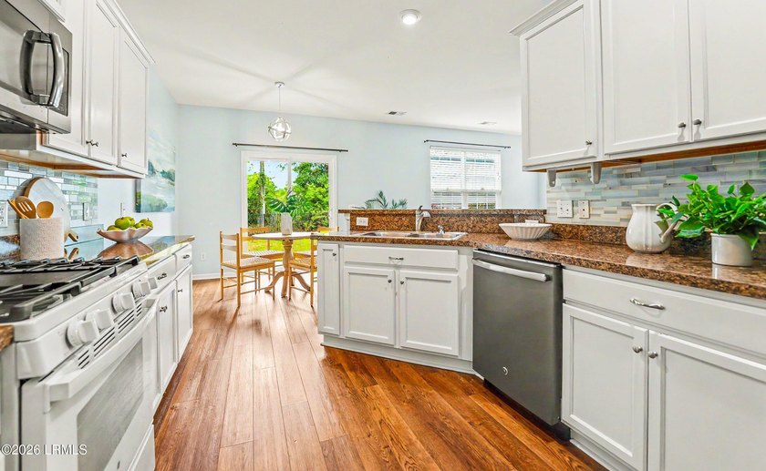 Welcome to this inviting 3-bedroom, 2.5-bath home nestled in the - photo 22