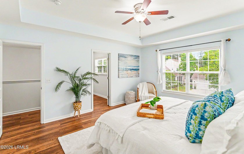 Welcome to this inviting 3-bedroom, 2.5-bath home nestled in the - photo 32