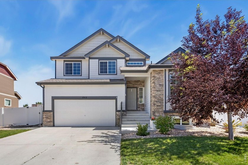 OPEN HOUSE SATURDAY 12pm - 2pme take a look, fall in love and - photo 2