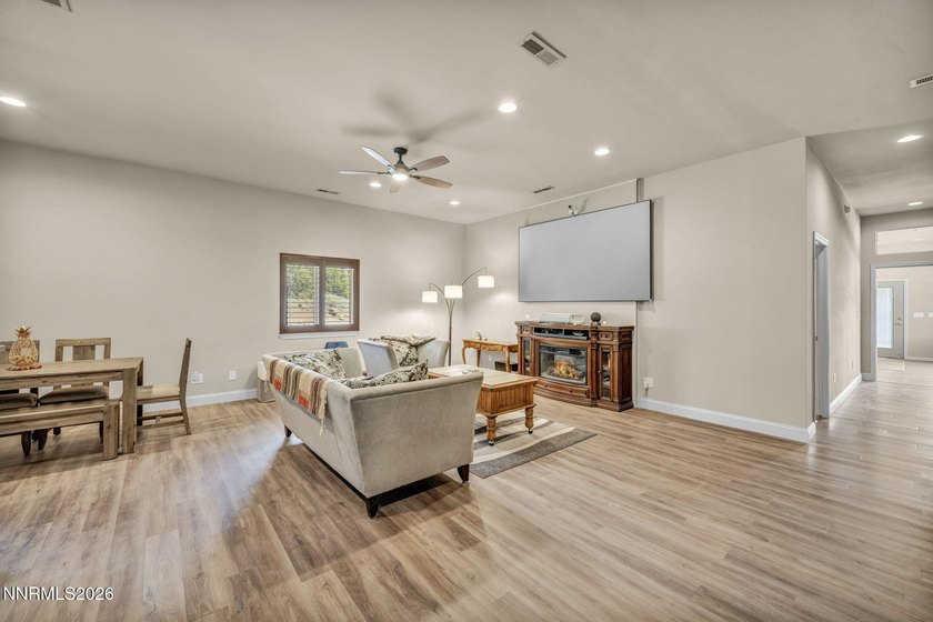 Escape to your own private high-desert retreat in the heart of - photo 43