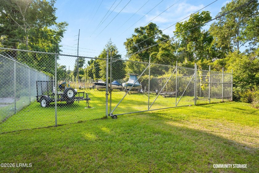 Welcome to this inviting 3-bedroom, 2.5-bath home nestled in the - photo 51