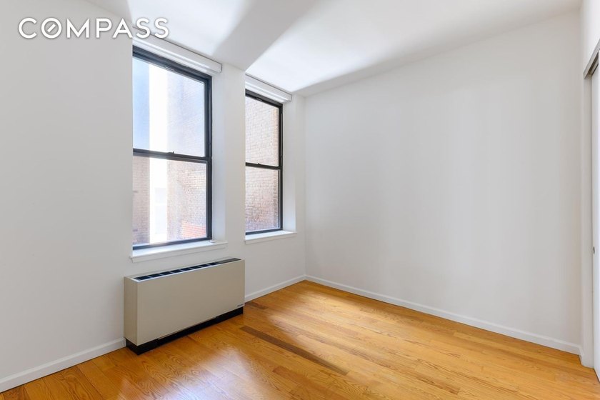 Welcome to a thoughtfully renovated one-bedroom, one-bath - photo 5