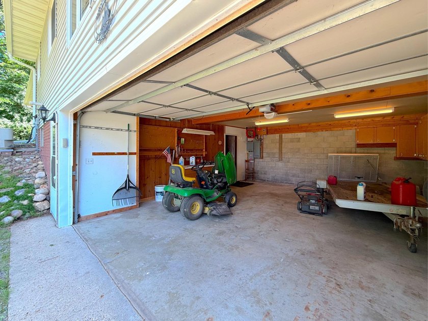 Enjoy lakeside living on the beautiful shores of Lake Sylvia - photo 21