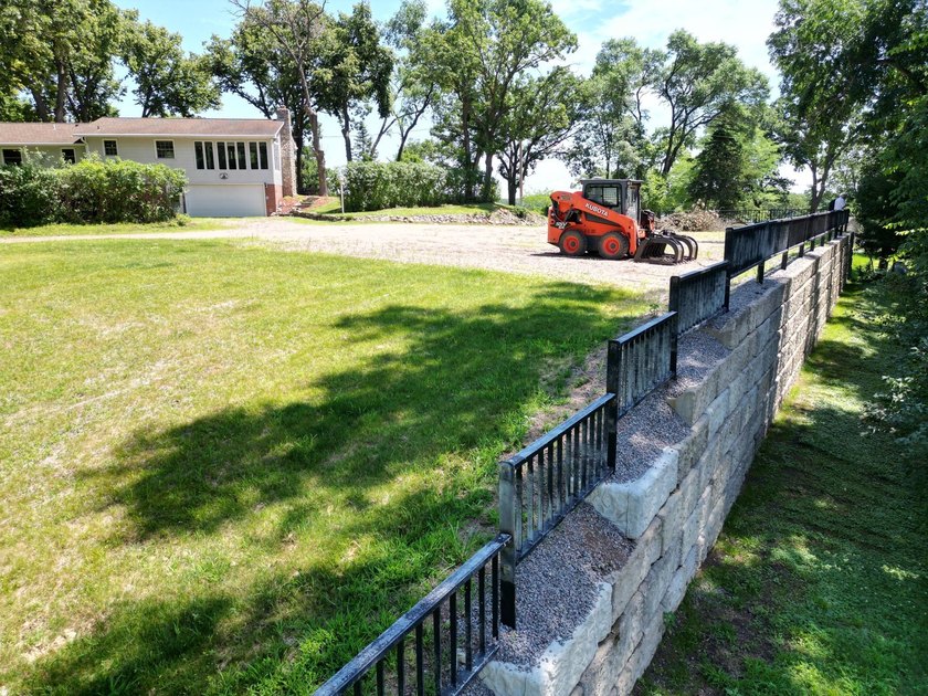 Enjoy lakeside living on the beautiful shores of Lake Sylvia - photo 39