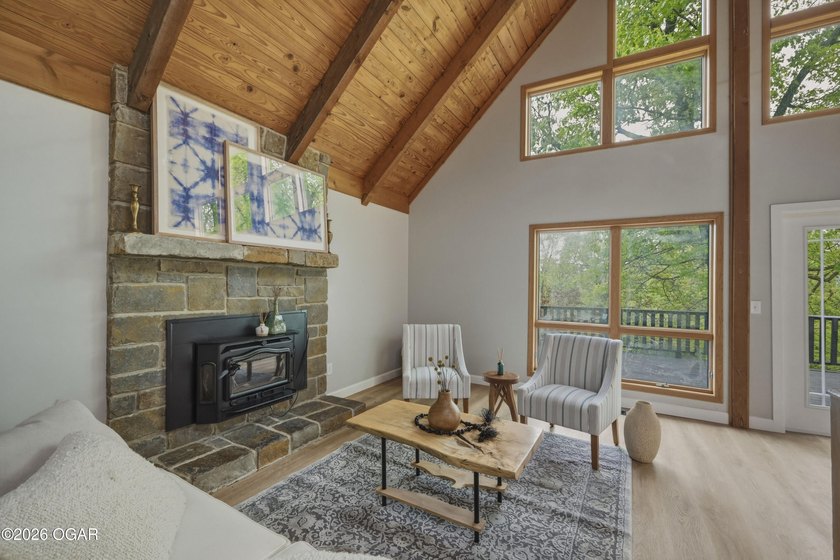 Welcome to your private retreat on 60+/- breathtaking - photo 8