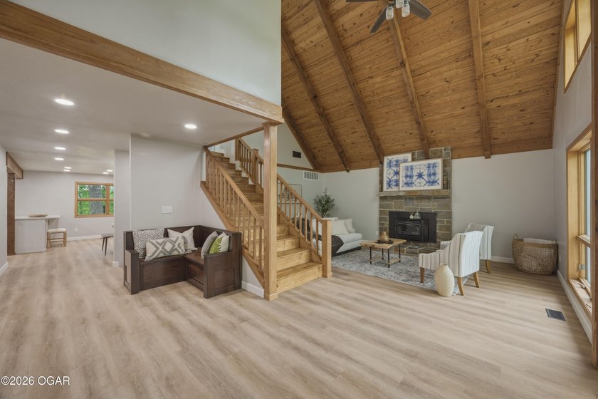 Welcome to your private retreat on 60+/- breathtaking - photo 9