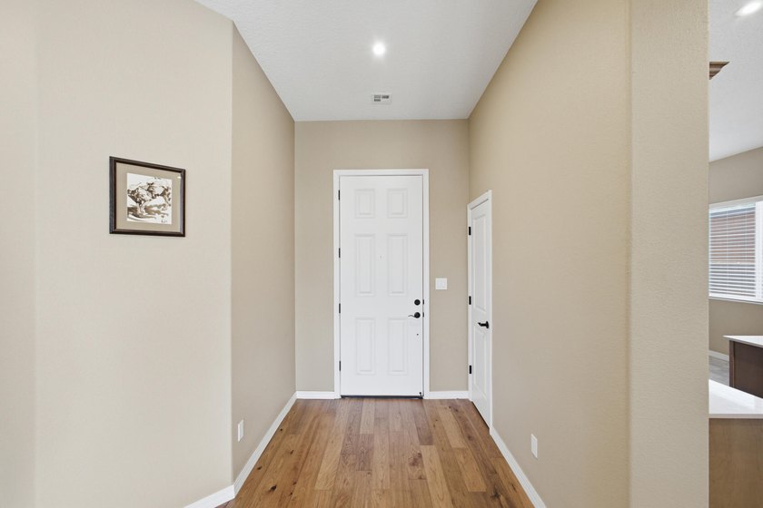 Beautifully maintained home in the highly desirable Jubilee - photo 11
