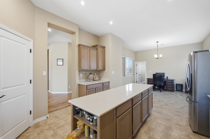 Beautifully maintained home in the highly desirable Jubilee - photo 15