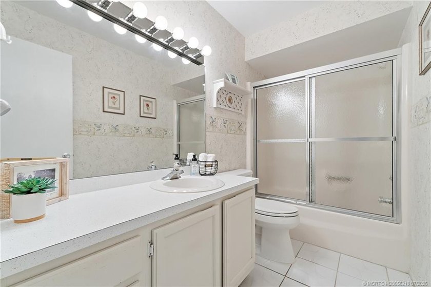 Welcome to this well maintained, fully furnished 2BR/2BA corner - photo 21