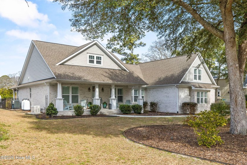 This is the custom home you have been searching for in the - photo 4
