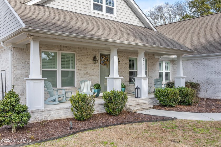 This is the custom home you have been searching for in the - photo 6