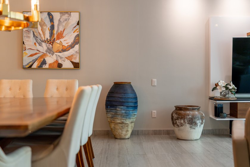 Luxury, privacy, generous living spaces, and an exceptional - photo 14