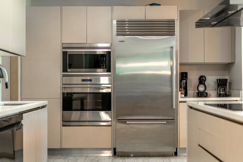 Luxury, privacy, generous living spaces, and an exceptional - photo 18