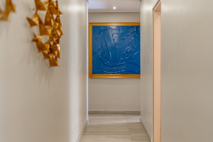 Luxury, privacy, generous living spaces, and an exceptional - photo 27