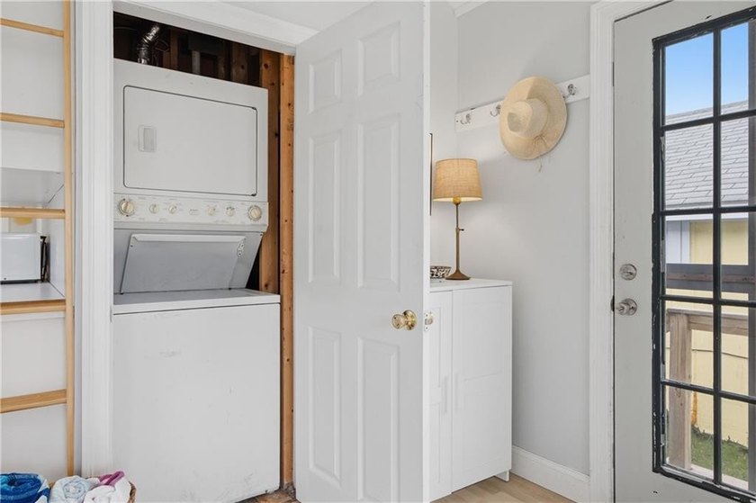 Plain and Simple...this is THE PERFECT COTTAGE in an IDEAL BEACH - photo 11