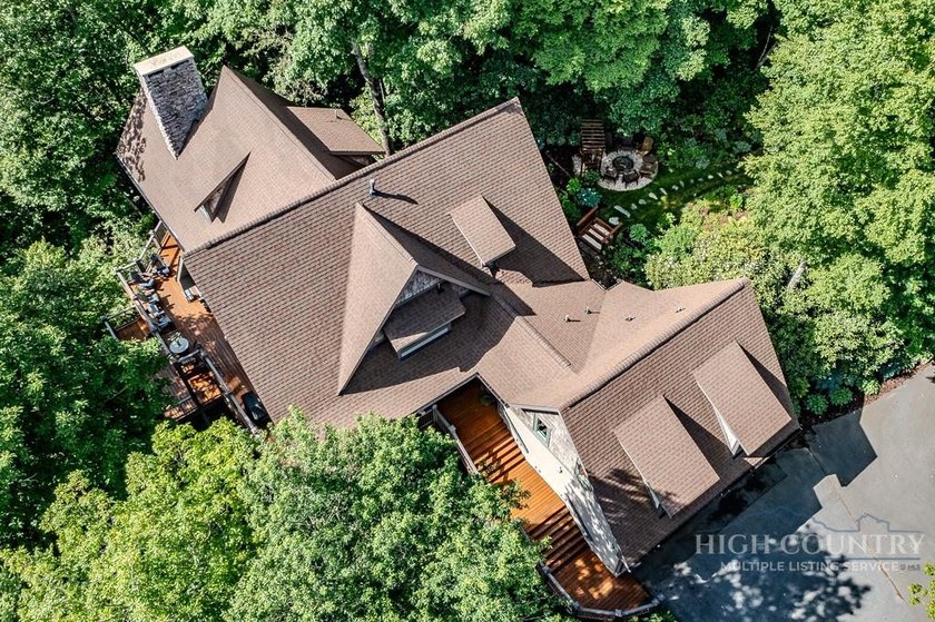 Affectionately known as *Mont Maison* this stunning contemporary - photo 4