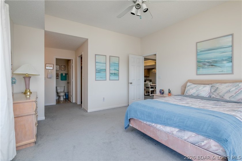 Experience lake life at its finest in this spacious 3-bedroom, 3 - photo 21