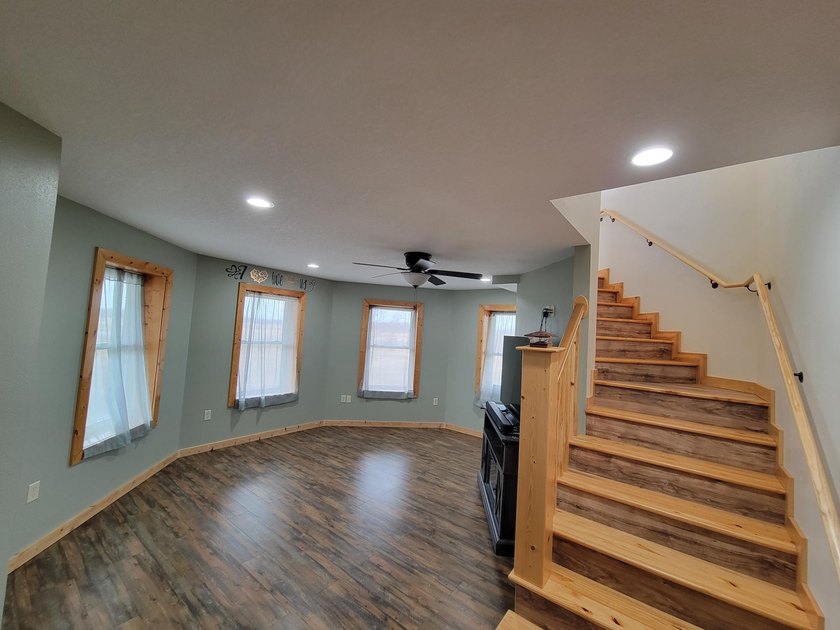 Here is your incredible custom built country home on 10 acres - photo 24