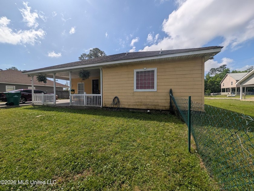 Compare and see! This 1,600+ square foot home in move-in ready - photo 19