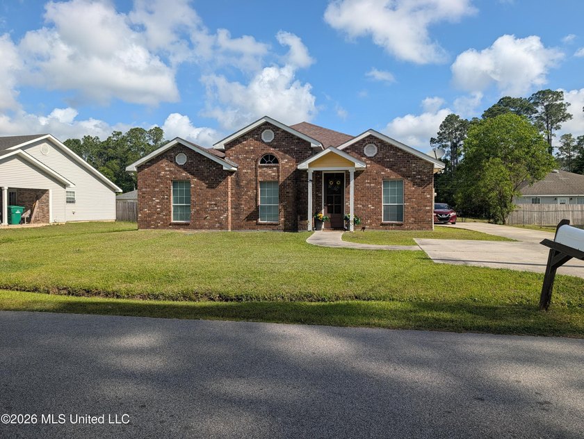 Compare and see! This 1,600+ square foot home in move-in ready - photo 20