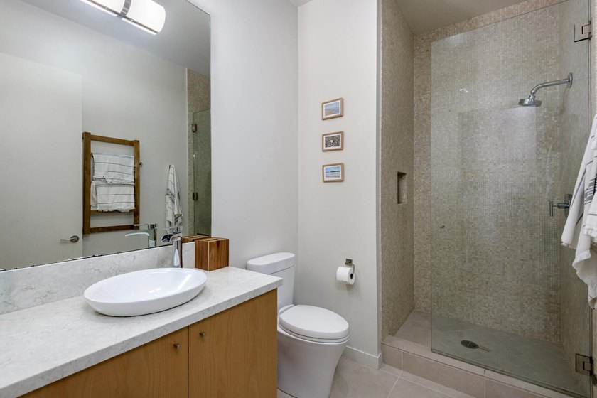 Rare luxury condo in the sought-after Sevilla Development - photo 10