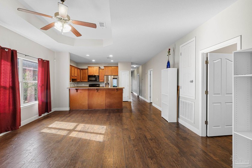 4 bedrooms. 2 bathrooms. Saltwater pool. Fenced backyard - photo 11