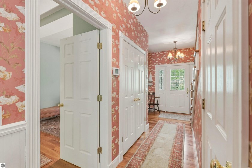 In desirable Williamsburg on 5 private wooded acres, this - photo 11