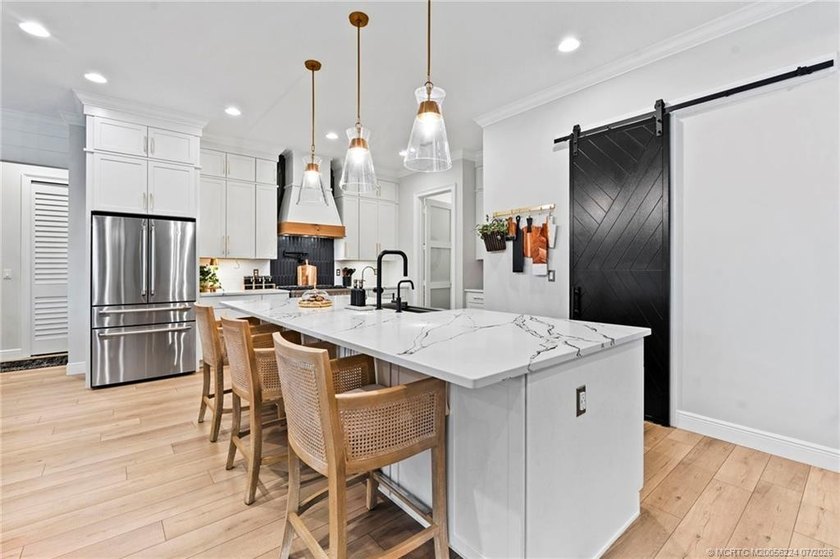 Experience the rare opportunity to enjoy luxury farmhouse living - photo 16