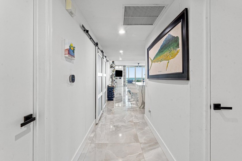 Beautifully upgraded 2 BR + den, 2 remodeled BA overlooking the - photo 22