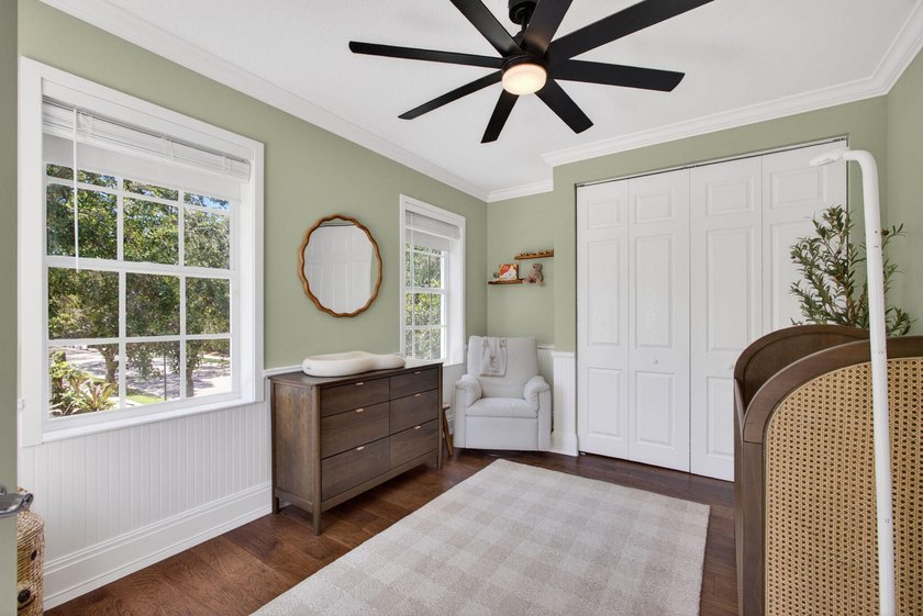 Exceptional updated 3 bed + den, 2.5 bath A-Model w/pool in New - photo 39