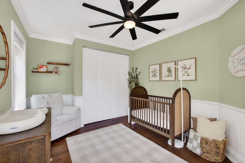 Exceptional updated 3 bed + den, 2.5 bath A-Model w/pool in New - photo 41