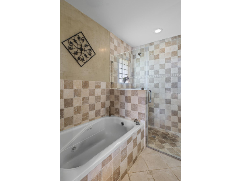 Spacious 4-Bedroom, 4 Full Bath Home Offering 2,781 sq/ft Of - photo 11