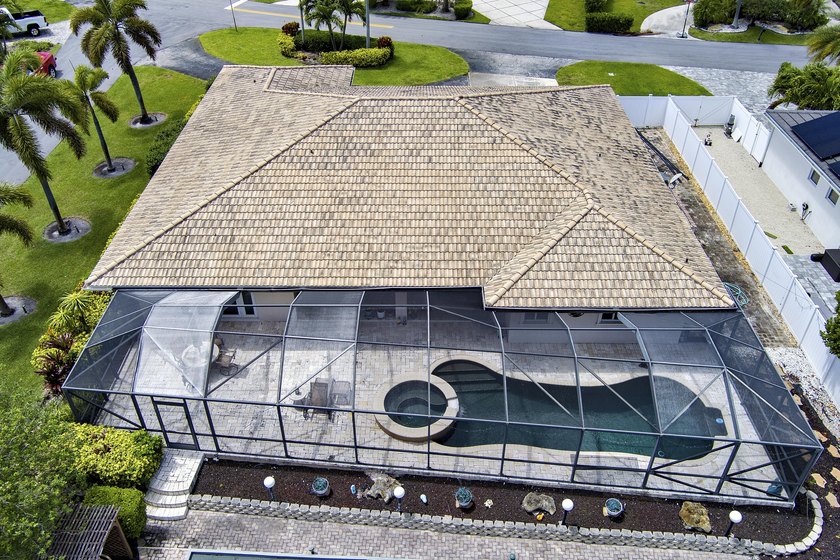 Spacious 4-Bedroom, 4 Full Bath Home Offering 2,781 sq/ft Of - photo 32