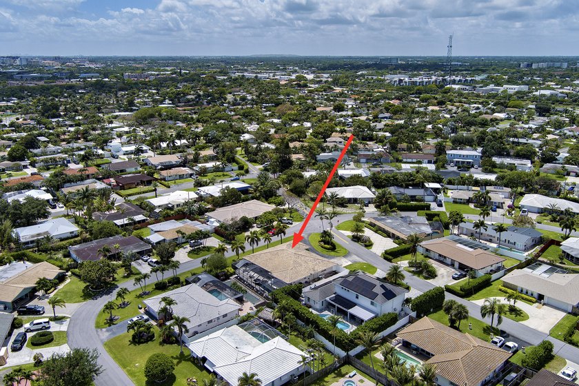 Spacious 4-Bedroom, 4 Full Bath Home Offering 2,781 sq/ft Of - photo 39