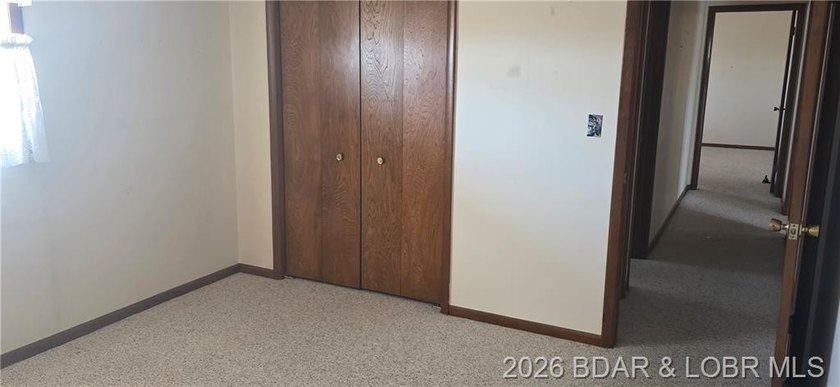 Great Location in the heart of Laurie with this 2 bedroom 2 bath - photo 12