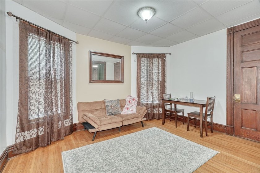 Welcome to 485 Meigs Street (14607)! This classic two-family - photo 13