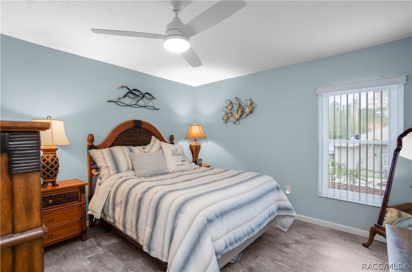Welcome to this exceptional 2006 3-bedroom, 3-bathroom residence - photo 23