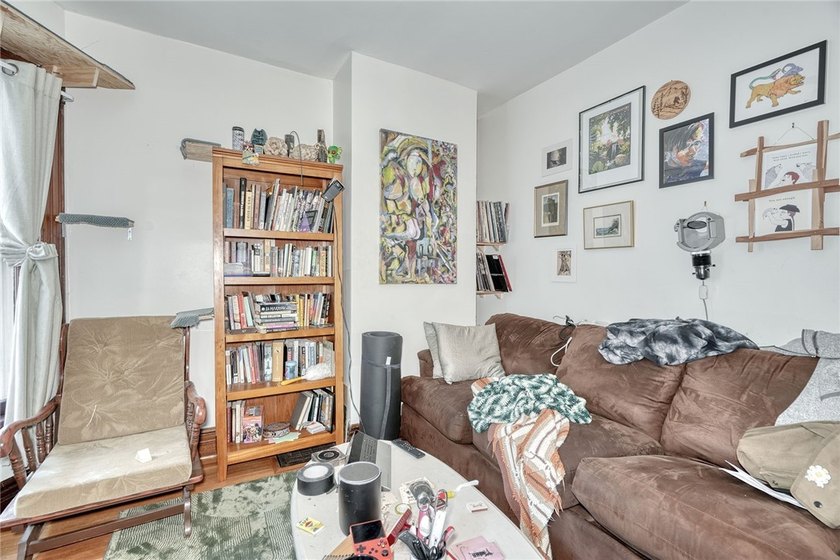 Welcome to 485 Meigs Street (14607)! This classic two-family - photo 27