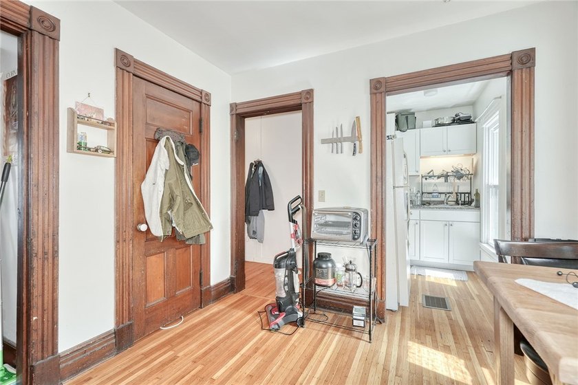 Welcome to 485 Meigs Street (14607)! This classic two-family - photo 31