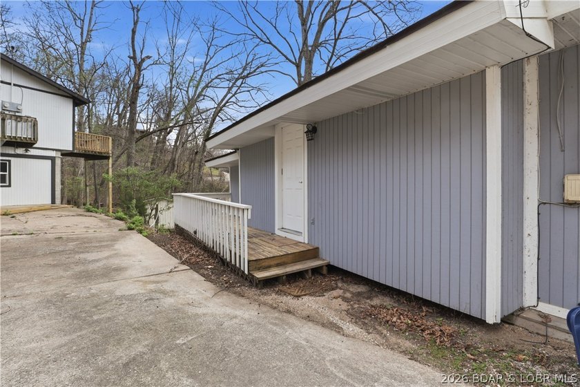 Welcome to your ideal Lake of the Ozarks retreat located in the - photo 32