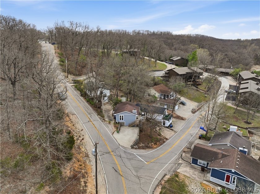 Welcome to your ideal Lake of the Ozarks retreat located in the - photo 33